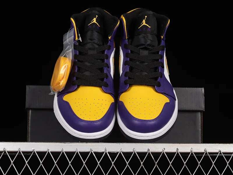 All categories Air Jordan Jordan series basketball shoes Air Jordan 1 Mid Air Jordan 1 Mid "Lakers" AJ1 Joe 1 Lakers color matching Zhongbang basketball shoes DQ8426-517